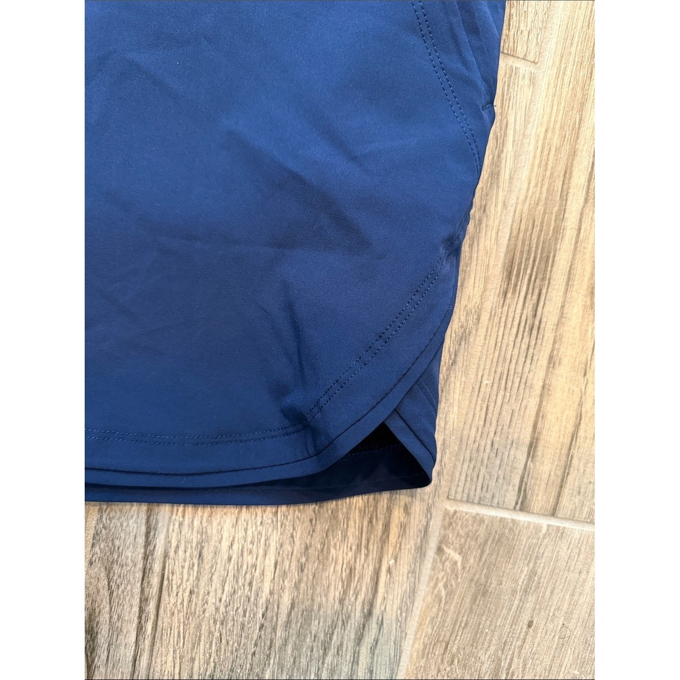 Lands’ End Woman’s Navy Athletic Performance Board Shorts Size 14