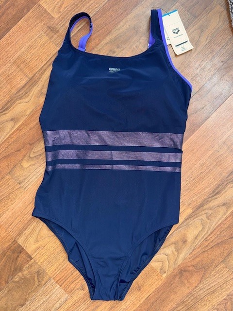 Arena Women’s One Piece Competitive Swimsuit 100% Polyester Size 46 Navy Violet