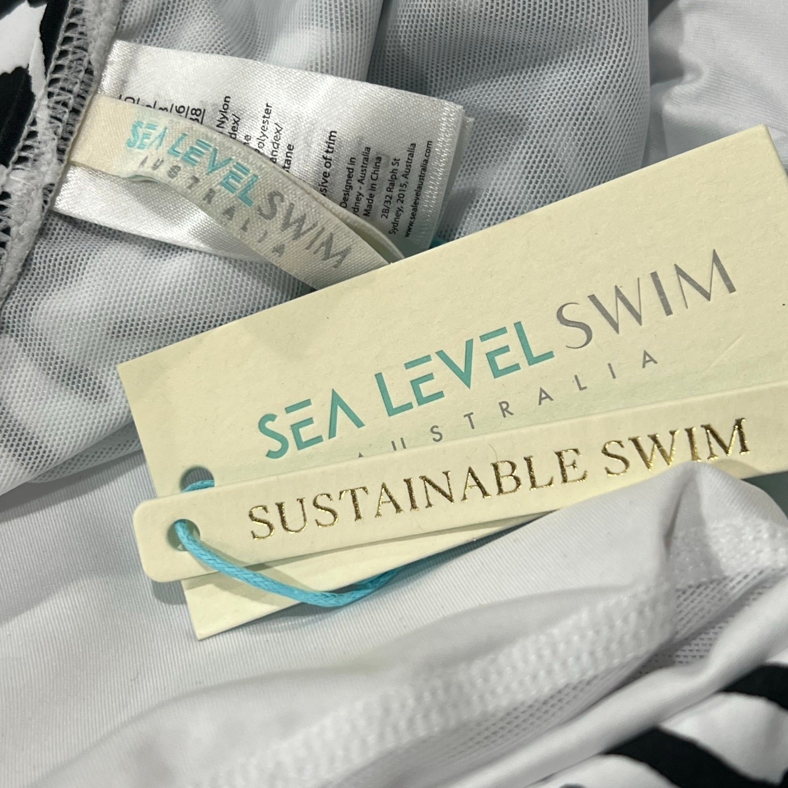 Sea Level Swim Tankini Top US 6 Black White Multifit Cup Convertible Sustainable