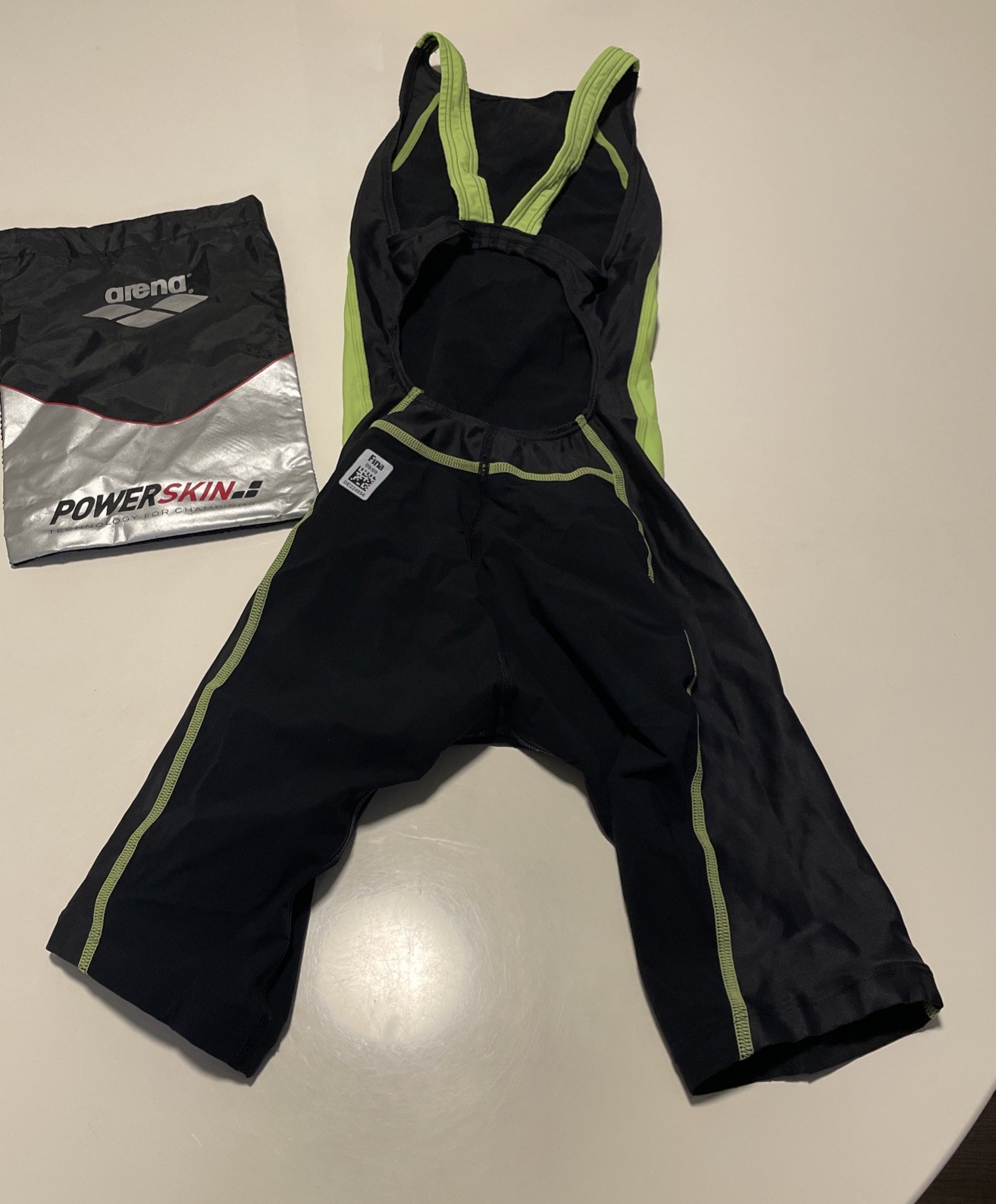 Very Good Condition. Women’s Arena Japan FAR-0512W Kneeskin SS(5)