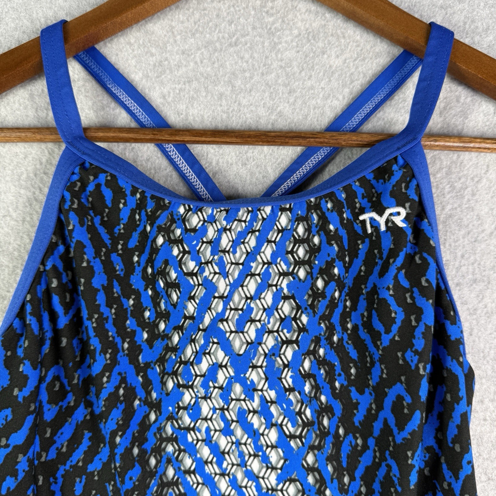 TYR Women’s Medium 34 Odyssey Diamondfit Swimsuit Blue Geometric