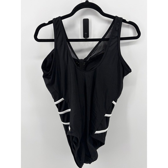 Longitude One-Piece Swimsuit, Black/White Slimming, Built in Bra, Women’s 12