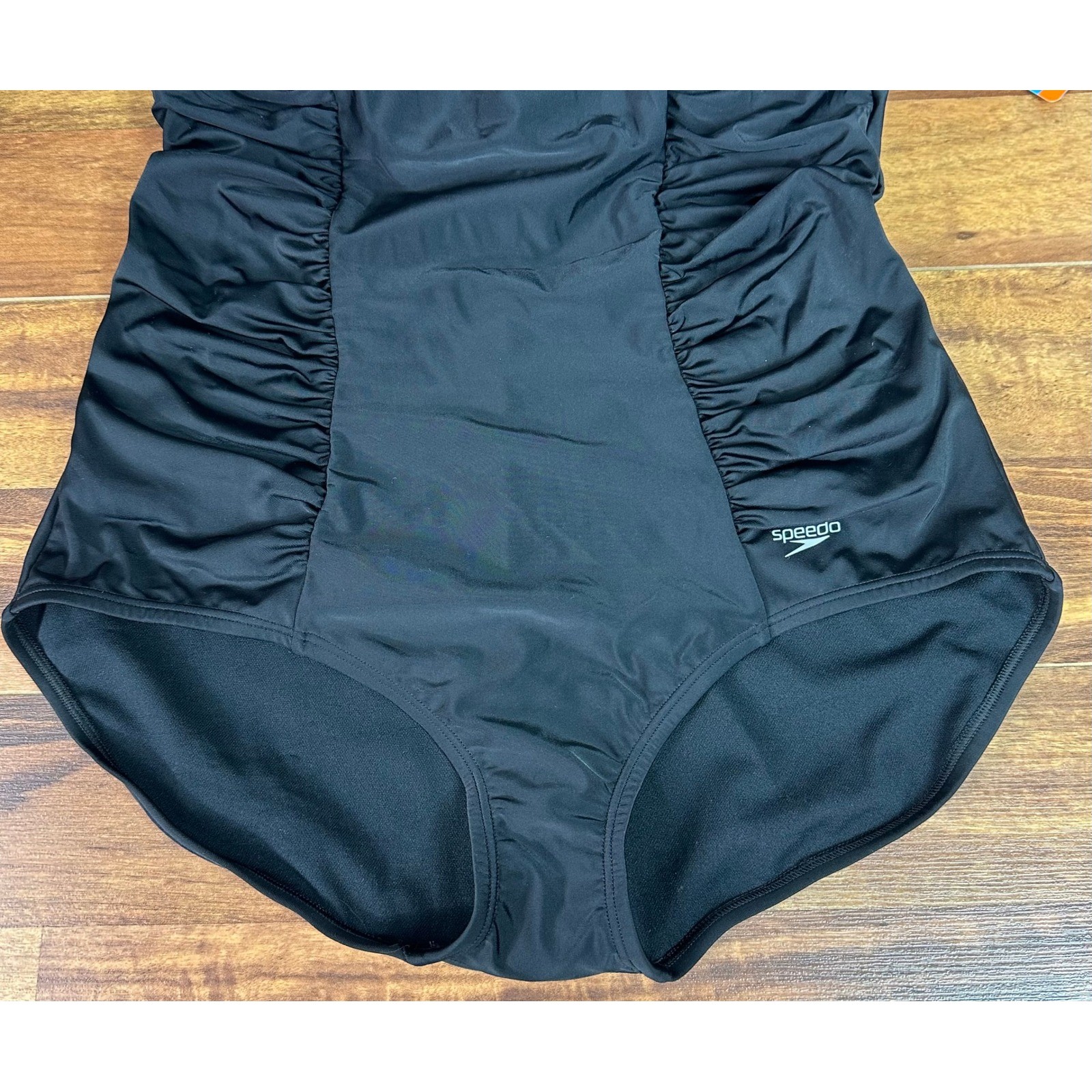 Speedo Women’s Style # 7722256 Black Ruched 1 Pc Swimsuit sz XXL (16257) NEW