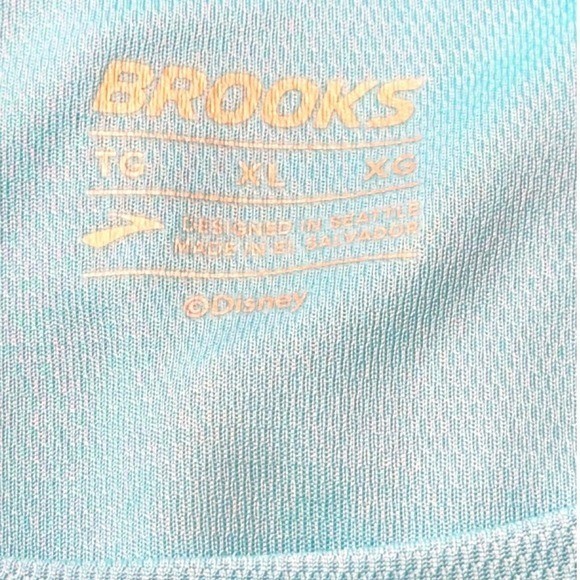 Brooks Run Disney Princess Moana size XL 10K 2026 Women’s Aqua Performance Tee
