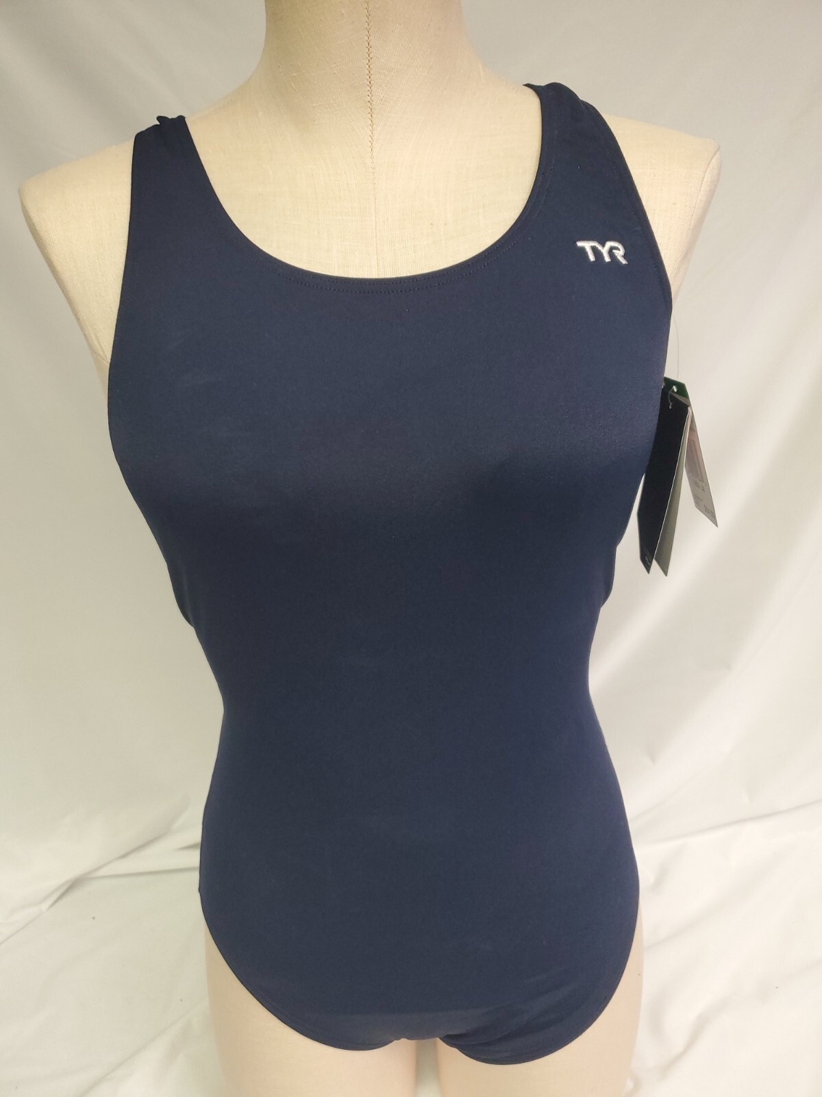 Tyr Women’s Durafast Maxback Swimsuit – Navy-Size 36 📦