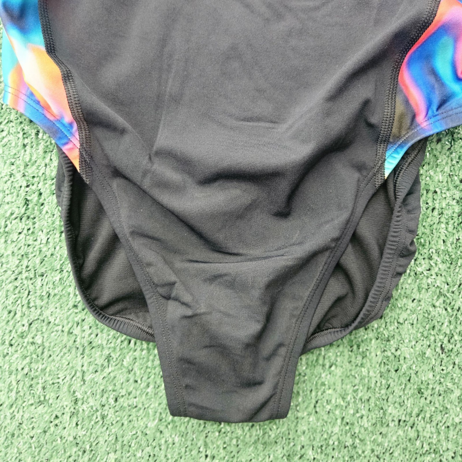 NIKE HYDRASTRONG PRINT WOMEN’S RACERBACK 1PC Swimsuit size 12 NWT