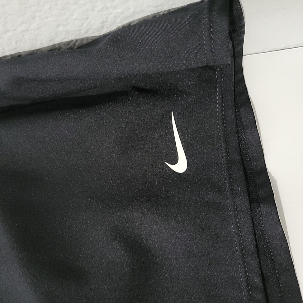 Nike Women’s Plus Size 3x Element Solid Swim Boardskirt Black