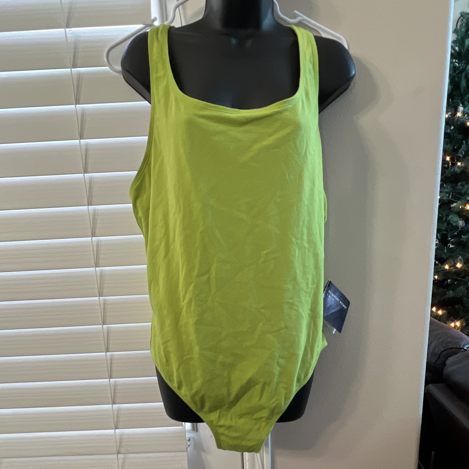 Women’s Green Solid One-Piece Sleeveless Racerback Swimsuit Style Size 18W
