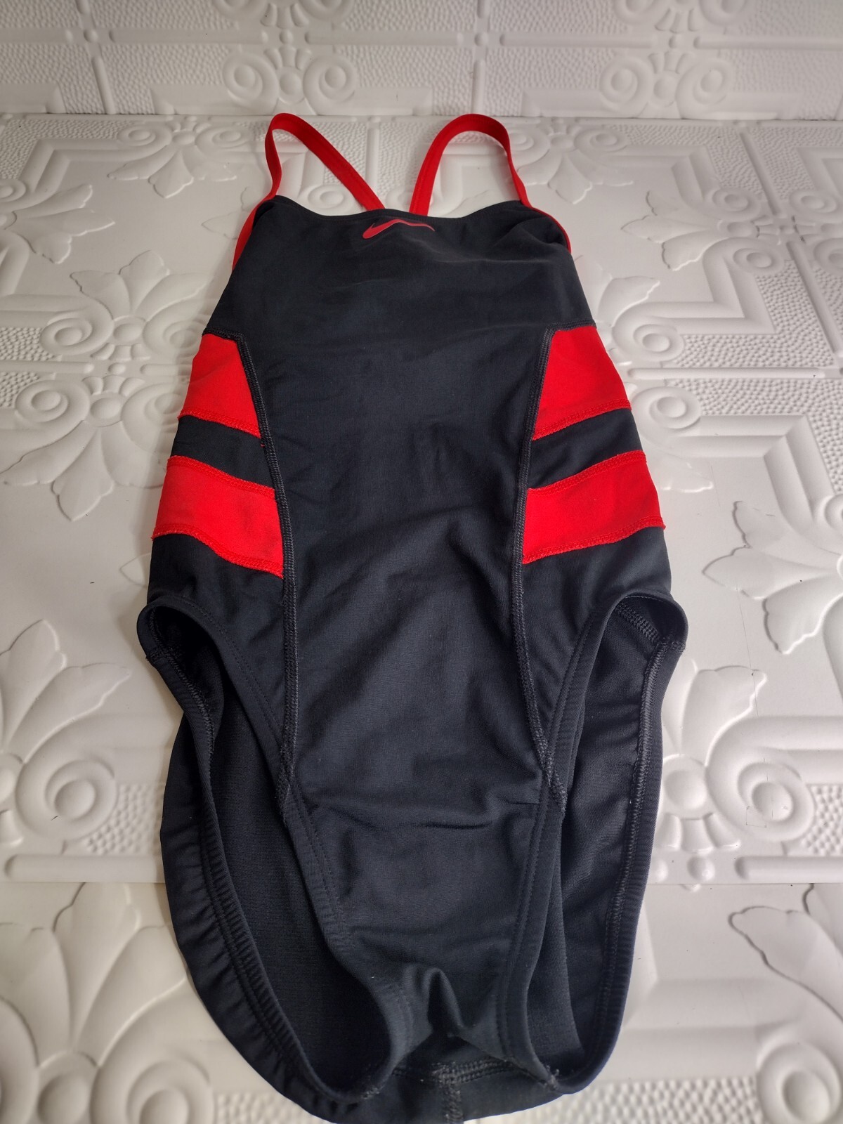 Nike Swimsuit Vex Racerback One Piece Colorblock Black Red Women’s Sz 32/6