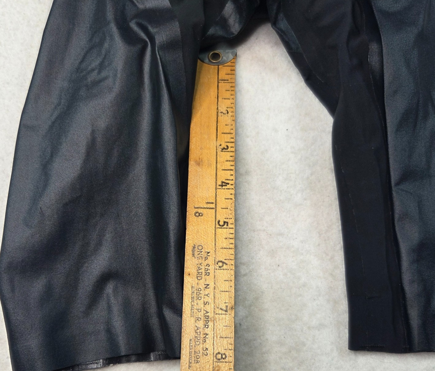 FINIS Size 28 Black Kneeskin Racing Swimsuit Competition Swimwear Women