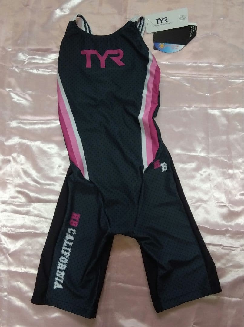 TYR Women’s Sports Swimsuit S Unused. Tag included!