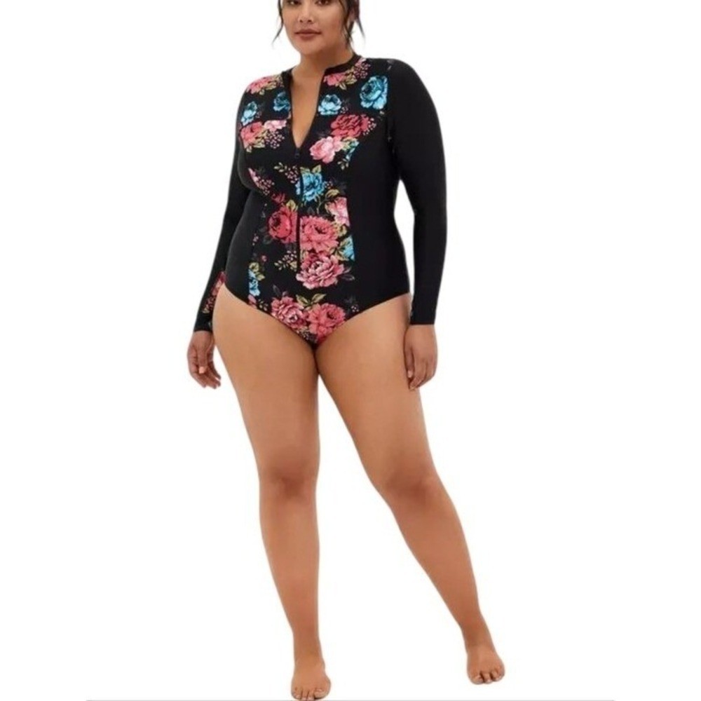 Torrid Active Wireless Long Sleeve Rashguard One Piece Swimsuit Plus Size 4 4X