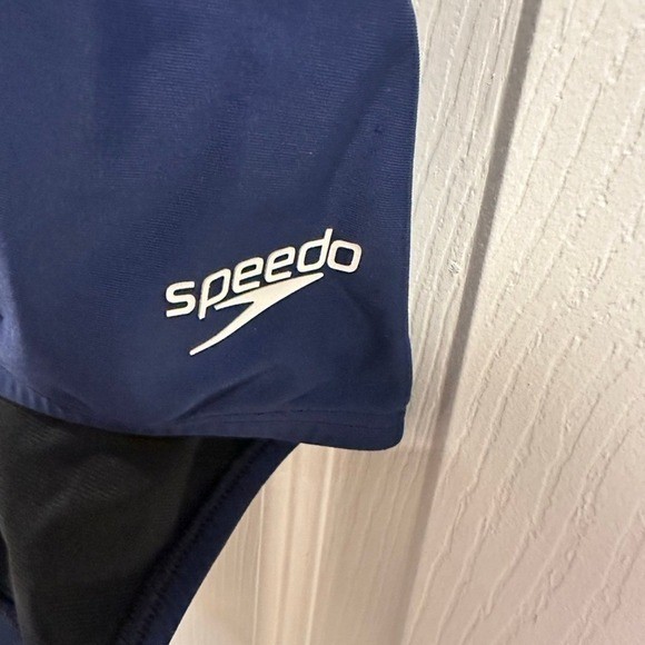 Speedo One Piece Swimsuit Navy | Women’s Size M