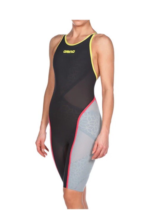 Arena Powerskin CARBON ULTRA Kneeskin CB- Tech suit- Women’s size 30