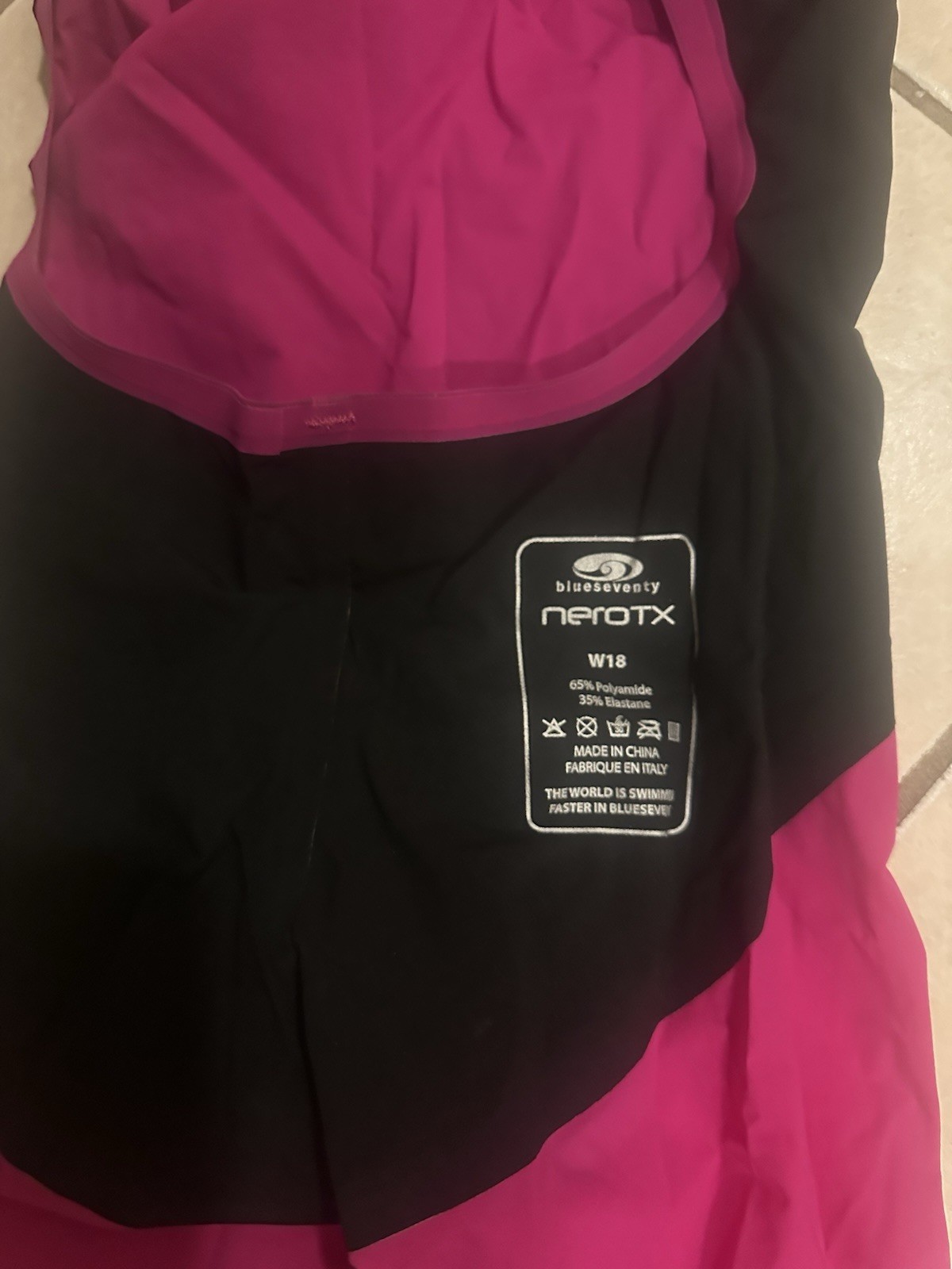 Blueseventy Nero TX Women’s Kneeskin Swimsuit (Size W18) – only Pink available