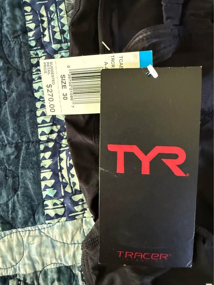 TYR Tracer Light Aerofit Size Women’s 30 Tech Suit Color Black