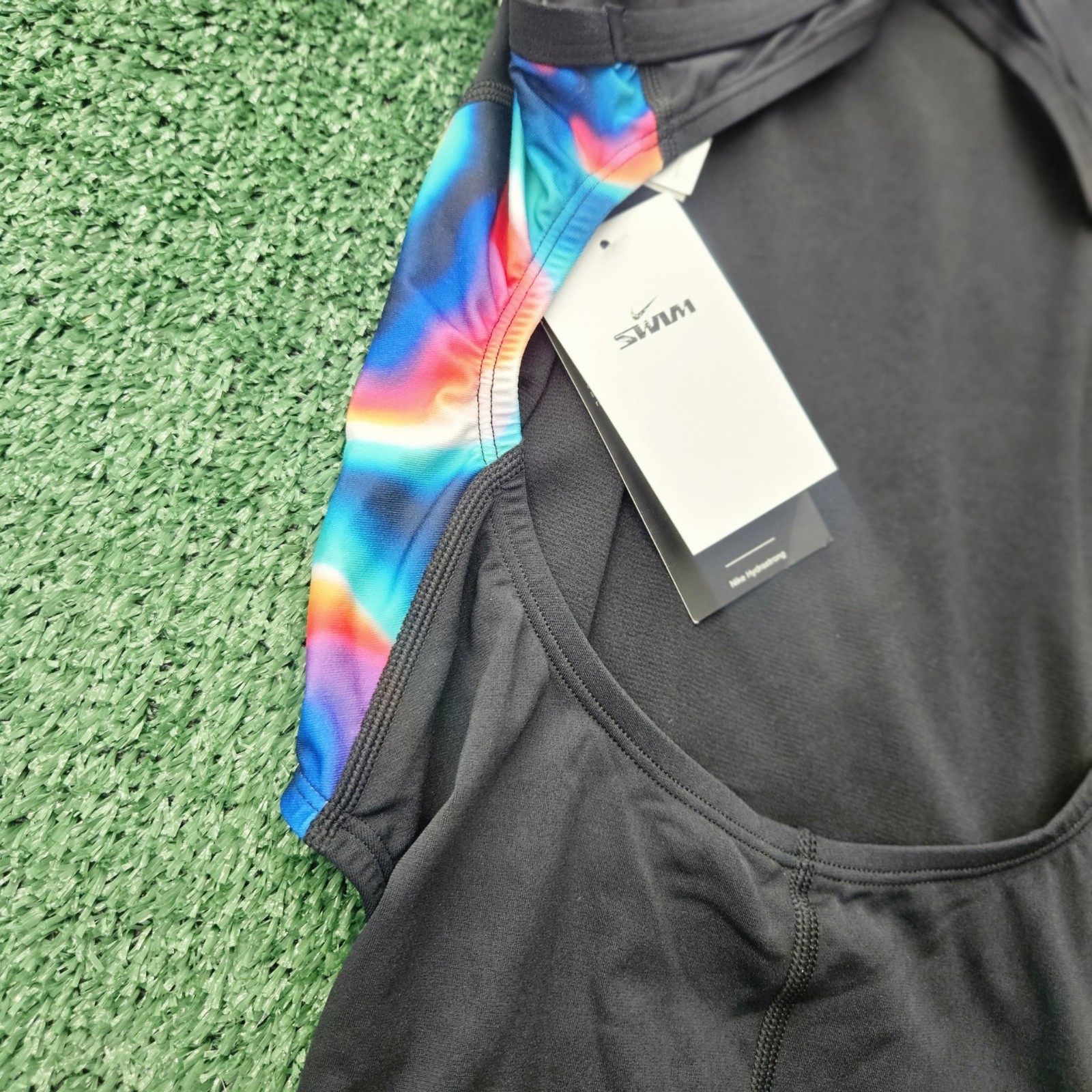 NIKE HYDRASTRONG PRINT WOMEN’S RACERBACK 1PC Swimsuit size 12 NWT