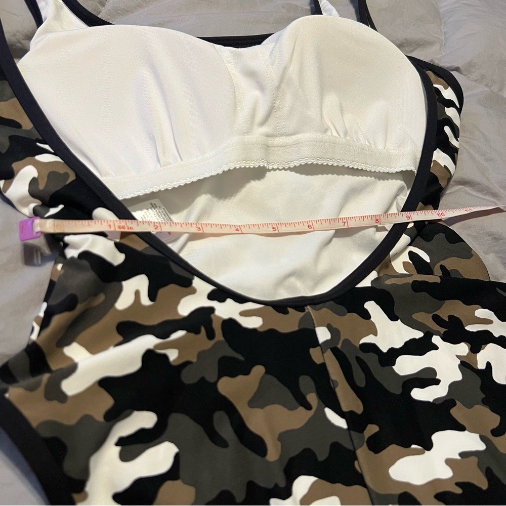 Michael Kors Swimsuit One Piece Camo Print Scoop Back Size 10 Green Black White