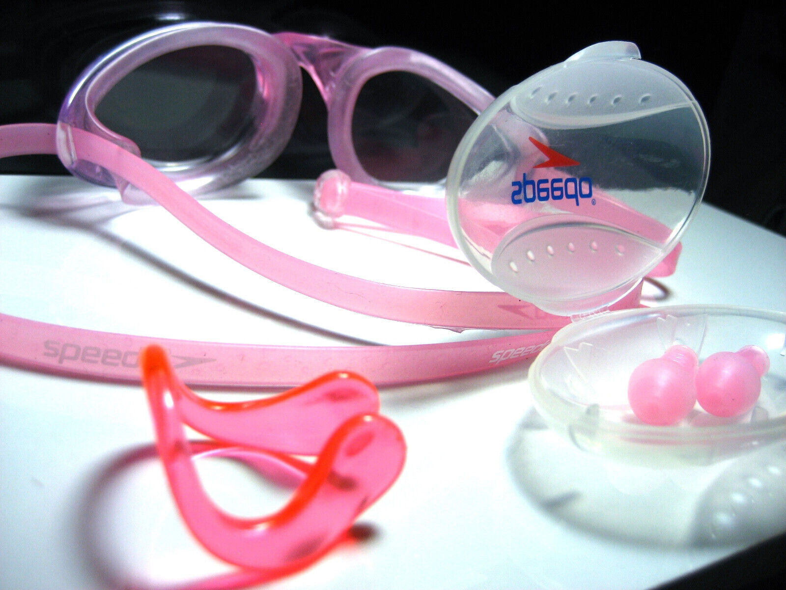 SPEEDO Women’s Pink Goggles Swimming SET Nose Plug Earplugs With Case