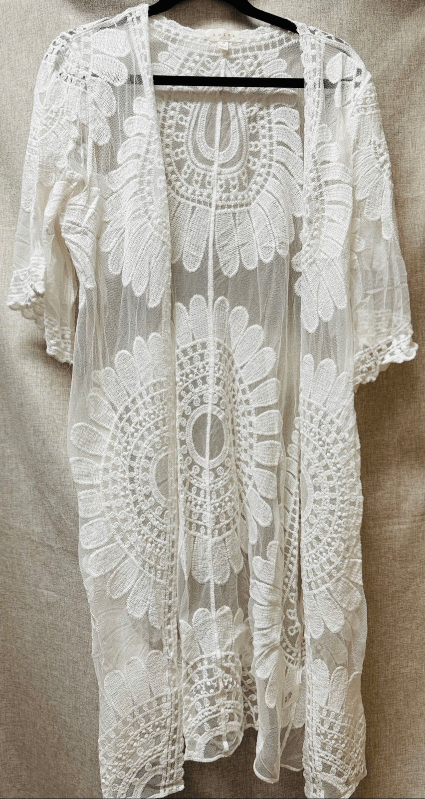 Adiva size medium cover up color white