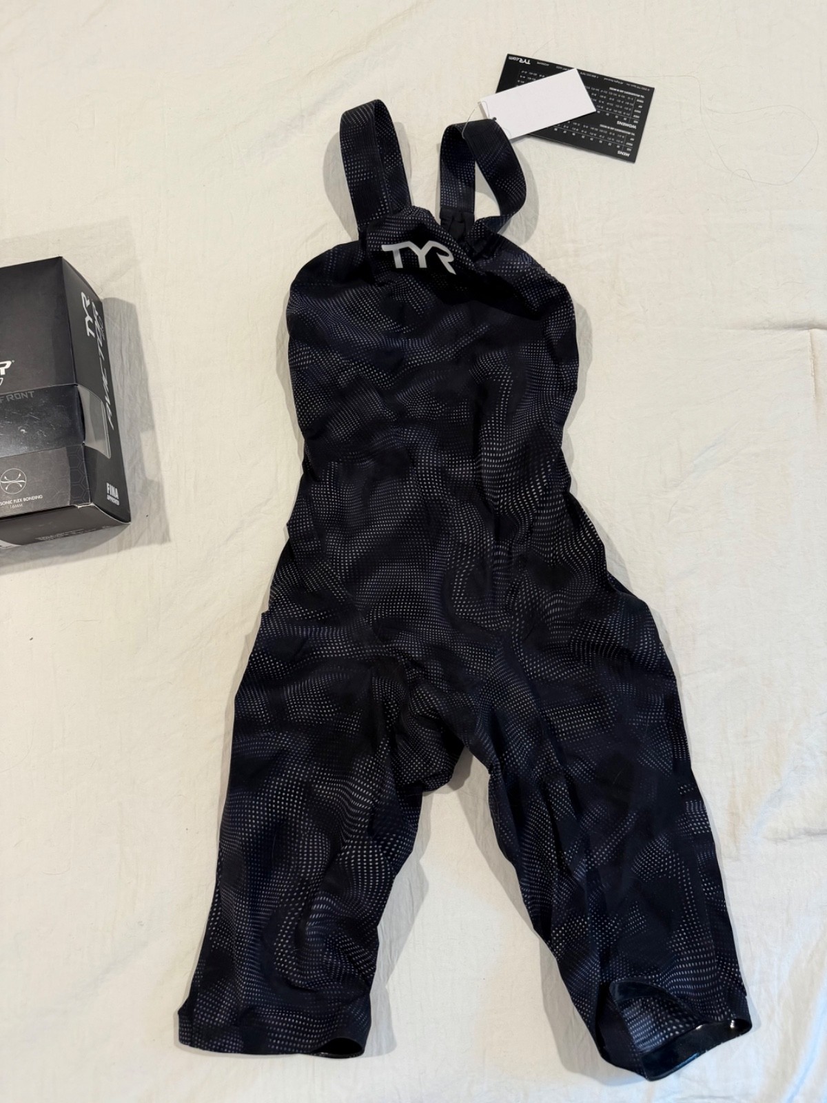 TYR Avictor 2.0 Women’s Open Back Tech Suit Size 26 Brand New with Tags