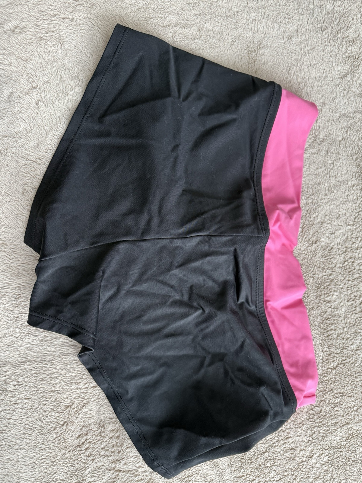 Nike Women’s Solid Hydra strong Swimsuit Pink & Black Size L (2 Pieces Set )