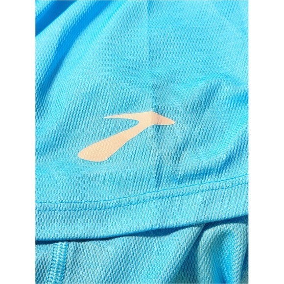 Brooks Run Disney Princess Moana size XL 10K 2026 Women’s Aqua Performance Tee