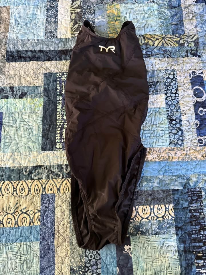 TYR Tracer Light Aerofit Size Women’s 30 Tech Suit Color Black