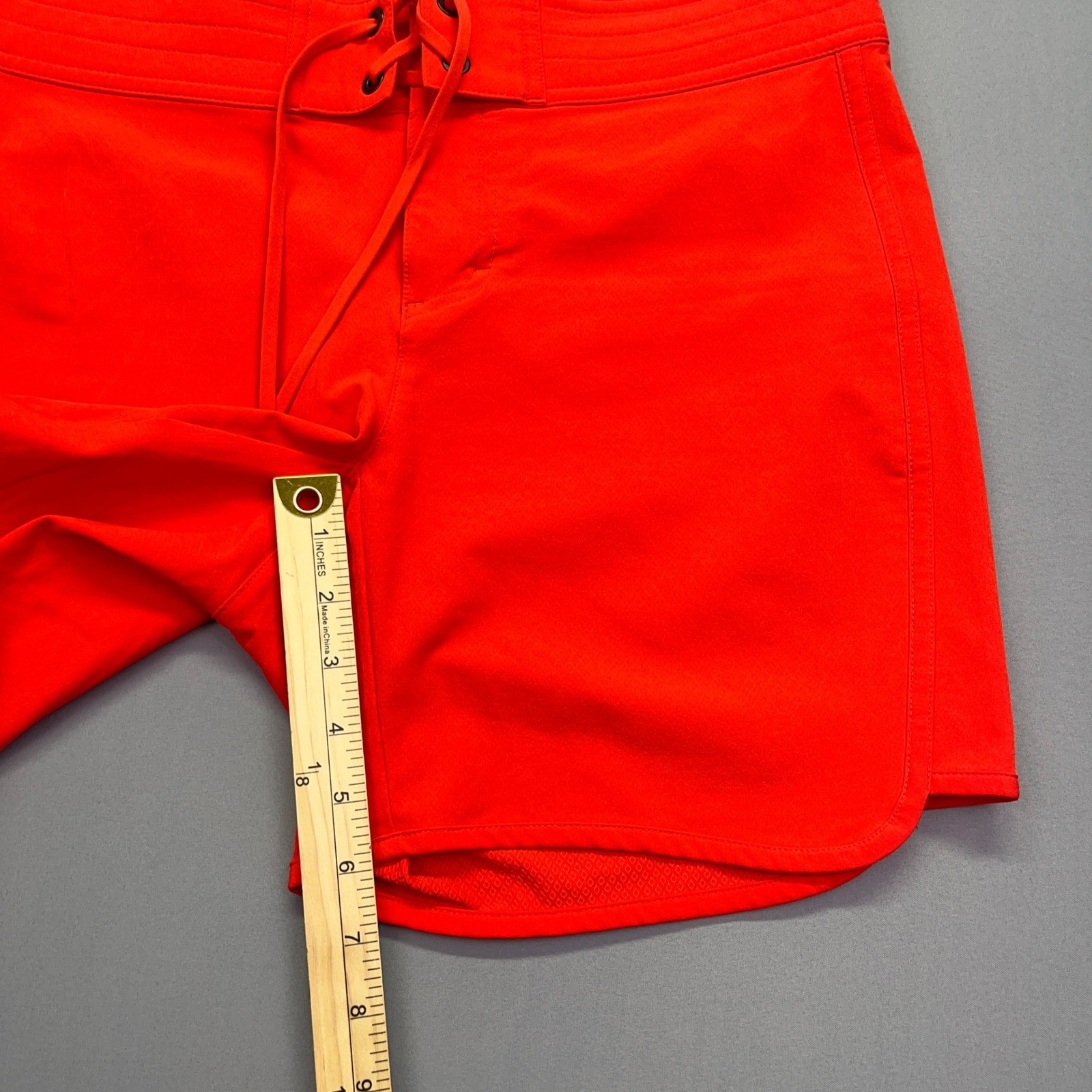 Athleta Board Shorts Swim Trunks Quick Dry Lined Pockets Red Size 10 Fits 35″