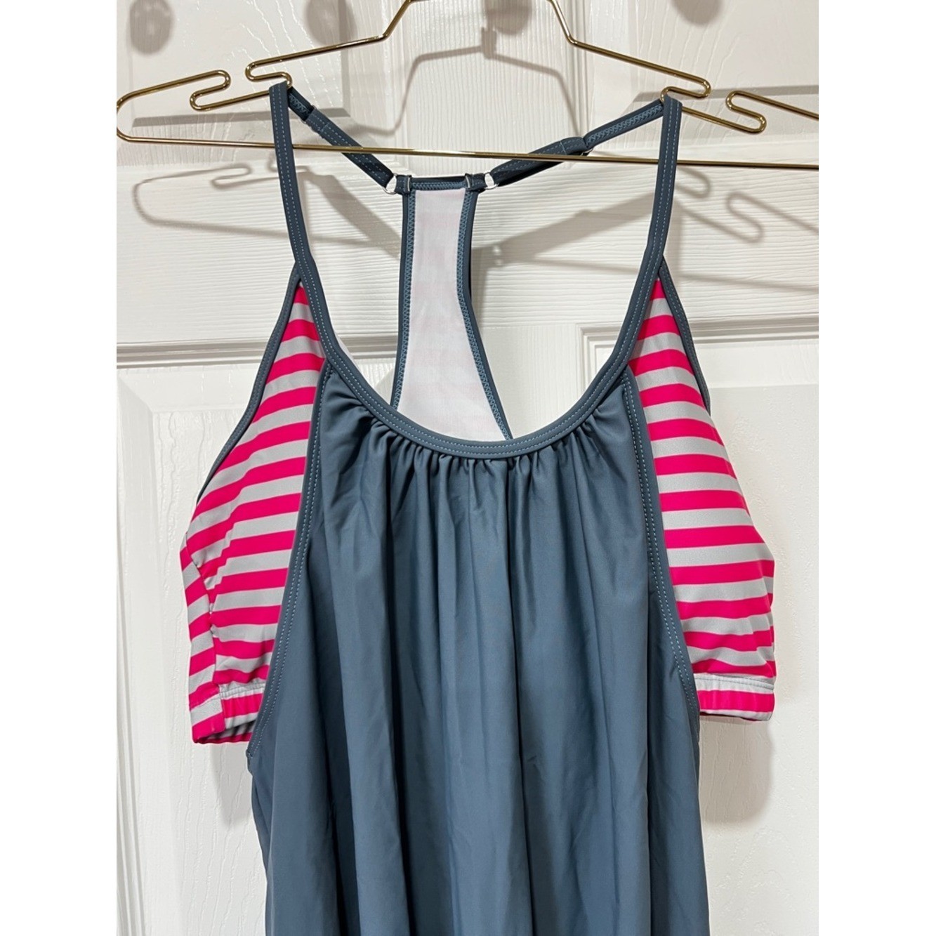 Swimsuit Tankini Top Gray/Pink Striped Built-In Bra Sz 3XL Racer-Back Style Swim