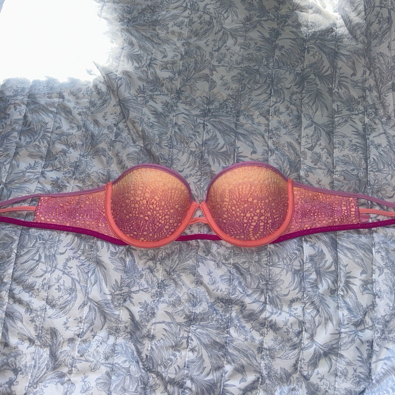 2016 Victoria’s Secret Balconette swim top 34B Gradient Pink Orange