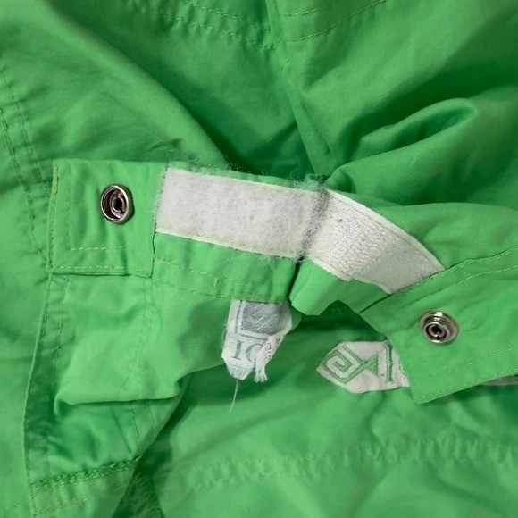 IOS Women’s Green Board Shorts Size 32-inch Waist