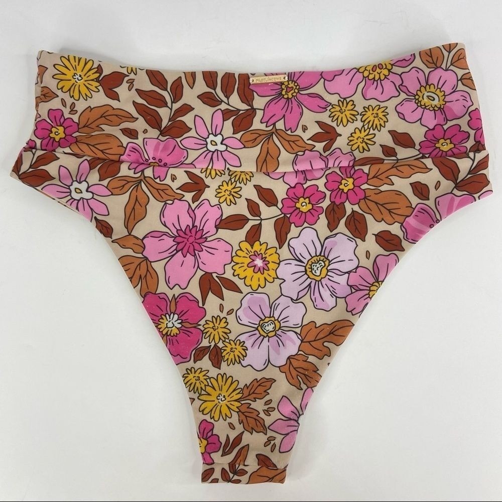 PILOT ACTIVE Floral Underwire High-Waisted Bikini Swim Suit Size Large
