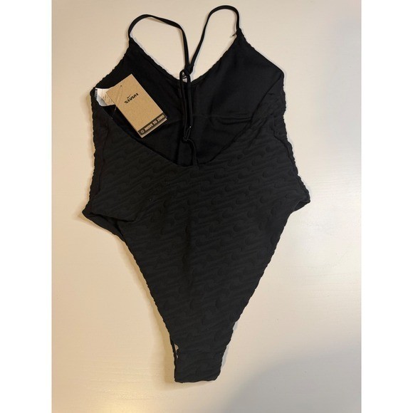Nike Swim Black Jacquard Swoosh One Piece Swimsuit NESSF252 Women’s M