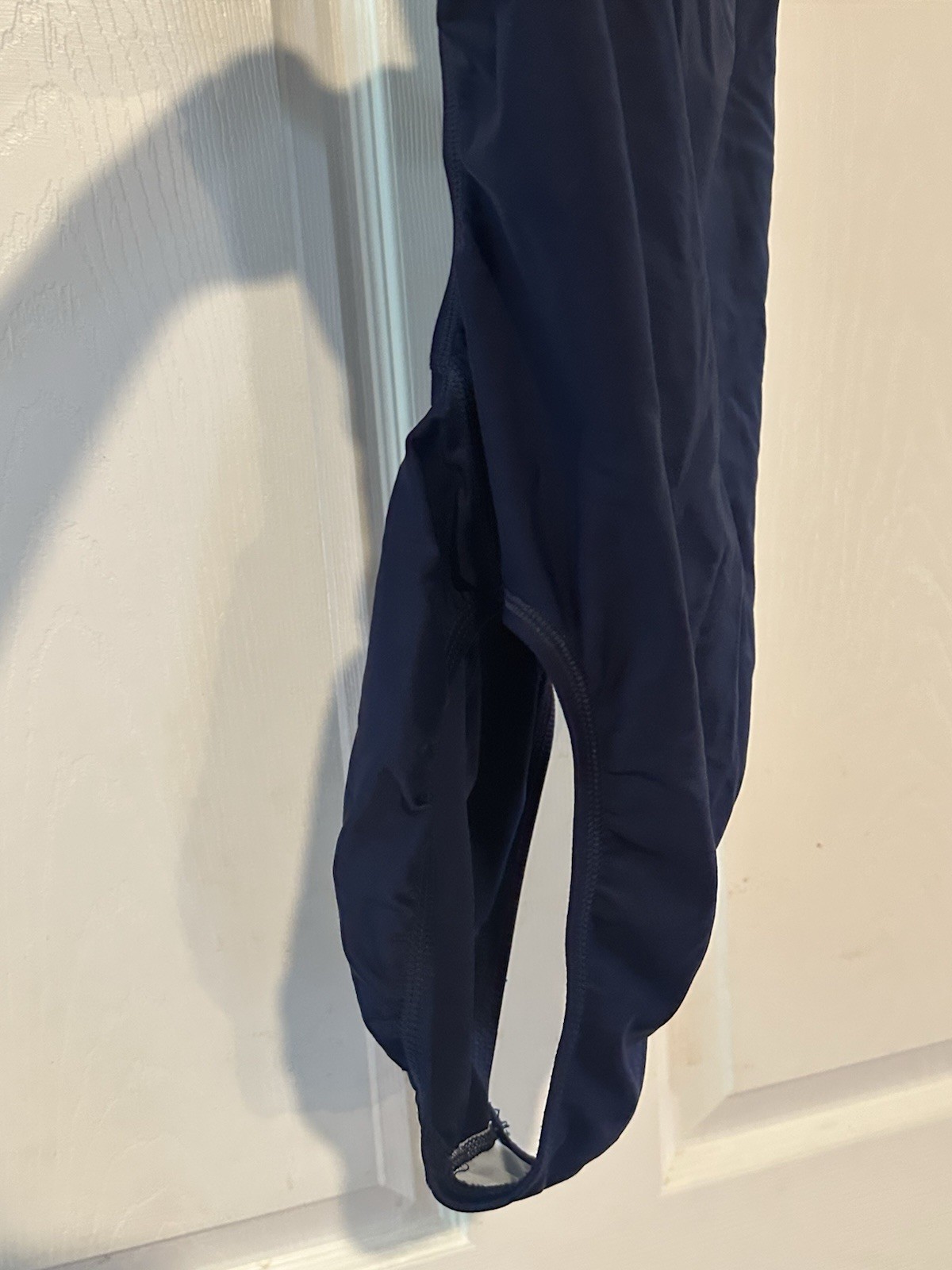 Nike Women’s HydraStrong Solid Fastback One-Piece Navy Blue Swimsuit 32/6