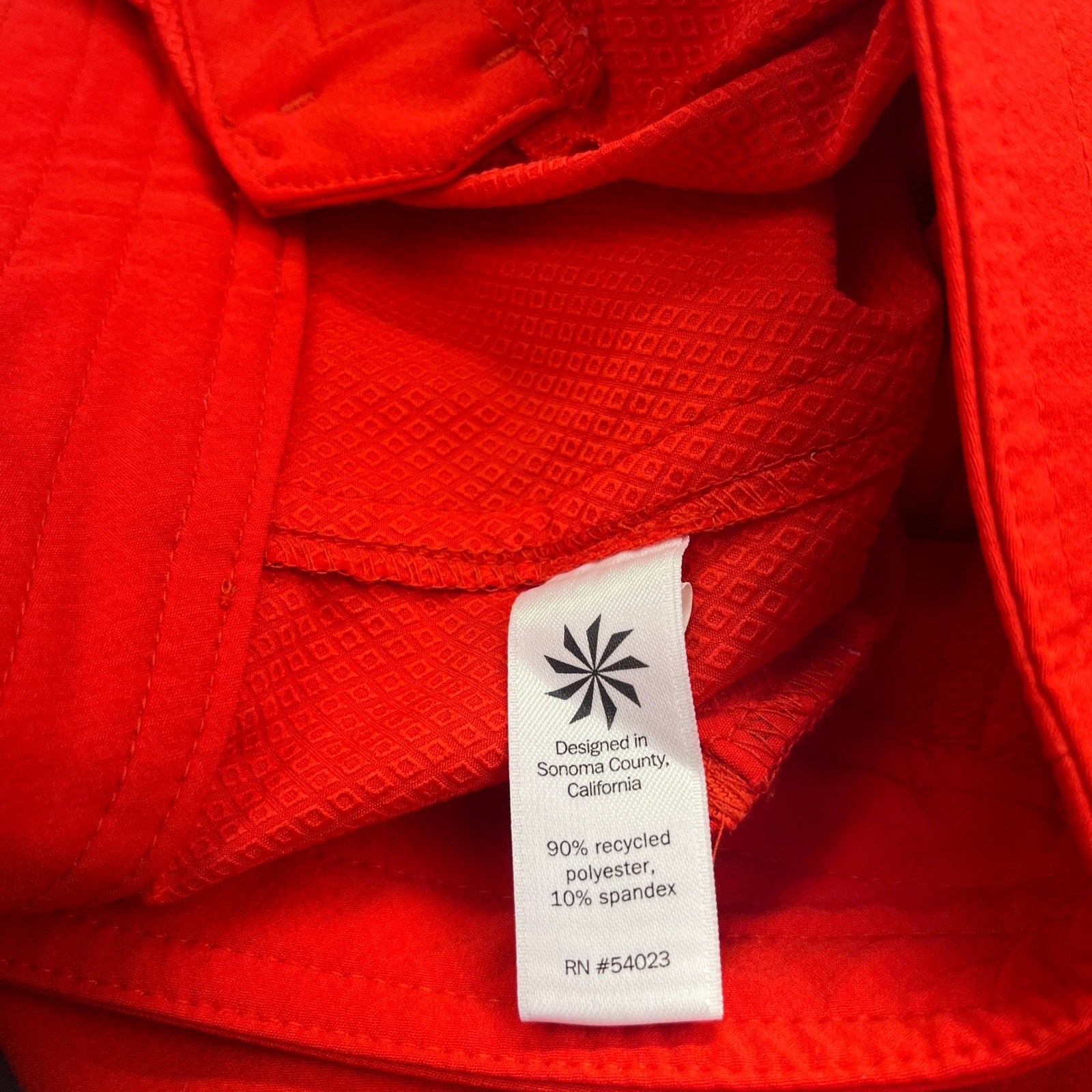 Athleta Board Shorts Swim Trunks Quick Dry Lined Pockets Red Size 10 Fits 35″